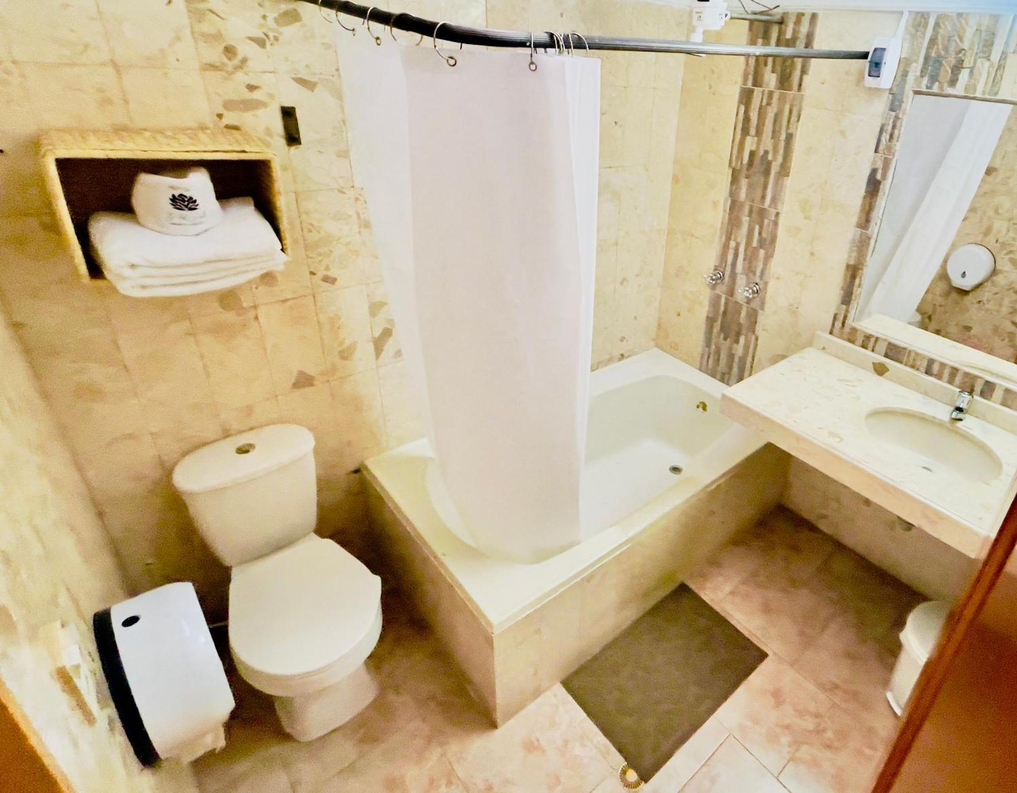 Loto Del Viento Otel Cartago Dış mekan fotoğraf